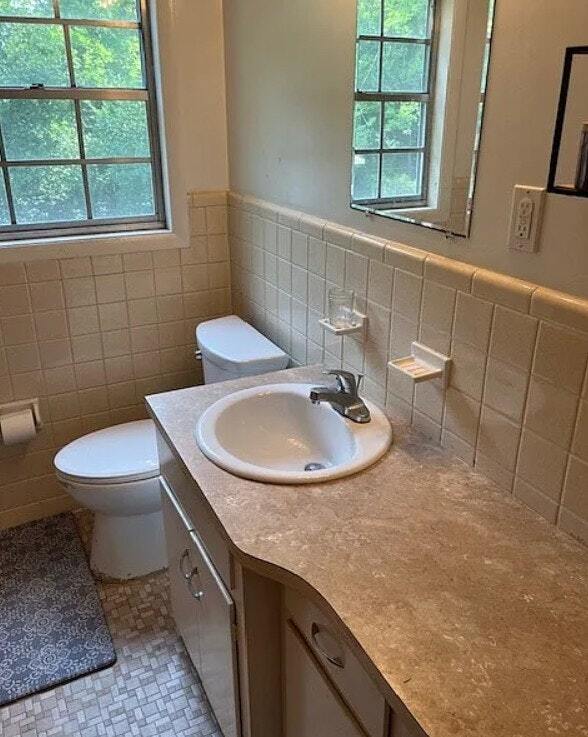 Building Photo - 4318 Kenesaw Dr