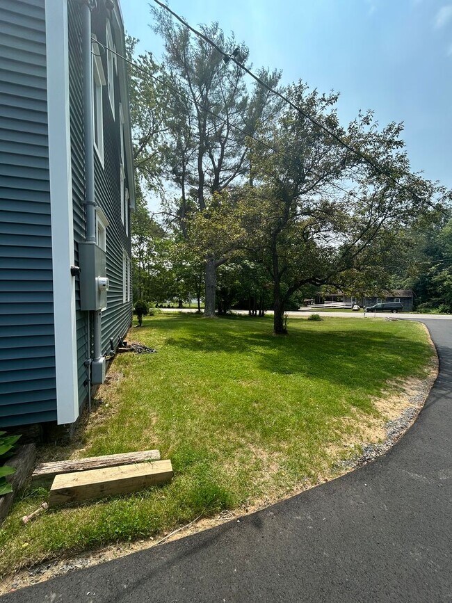 Foto del edificio - Beautiful renovated 5 bedroom 2.5 bath sin...