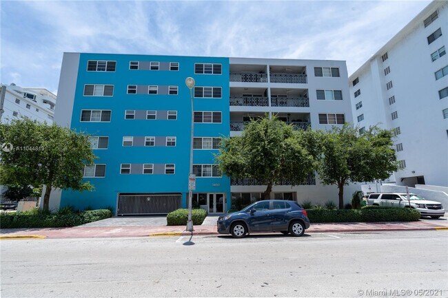Building Photo - 1400 Lincoln Rd