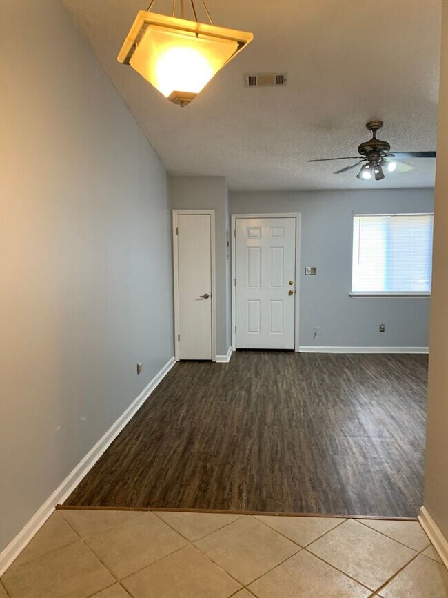 Foto del edificio - 2113 Sandpiper St