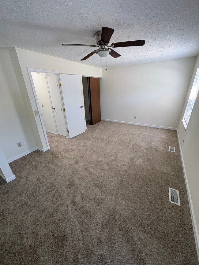 Foto del edificio - 7977 Tall Timbers Dr