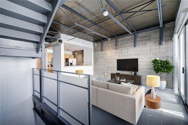 Foto del edificio - Awesome Open-Air Rooftop Deck!  Three-story Condo on S. Congress!