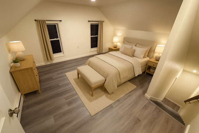 Building Photo - 425 Center St