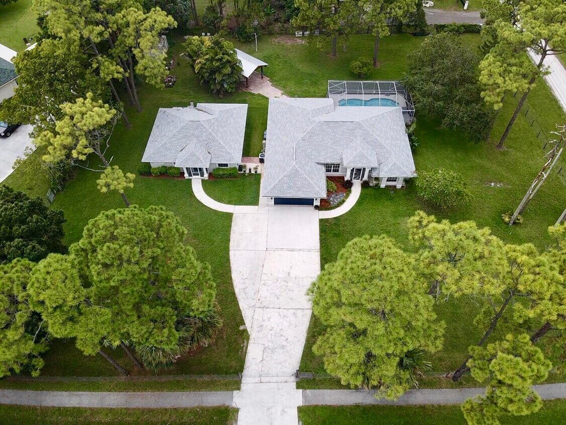 Primary Photo - 7071 Mandarin Blvd