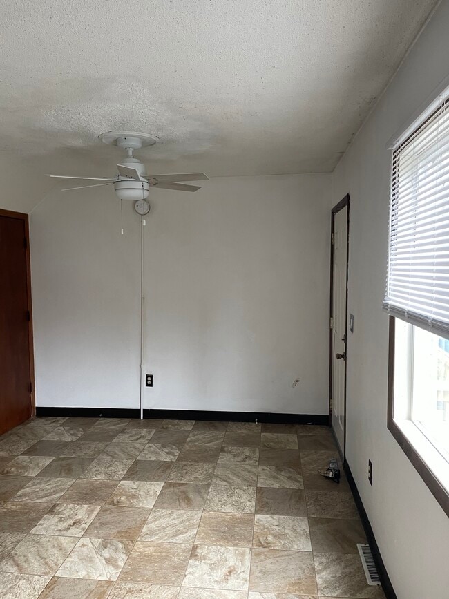 Building Photo - 3003 7th St N