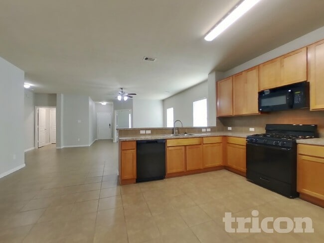 Building Photo - 2122 Hackberry Bank Ln