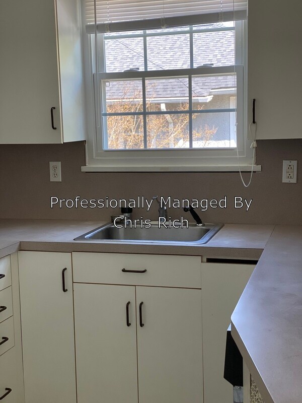 Building Photo - 3811 Hawthorne Ave