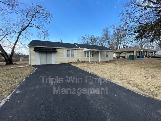 Photo - 10261 Imperial Dr House