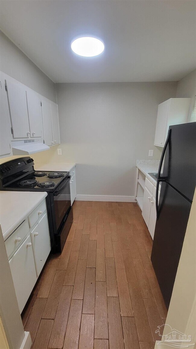Building Photo - 1420 Bakalane Ct