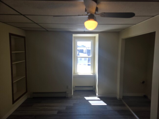 Building Photo - 32 N Jefferson St
