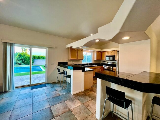 Building Photo - 64977 Ray Ct