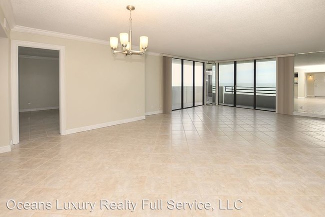 Building Photo - 1420 N Atlantic Ave