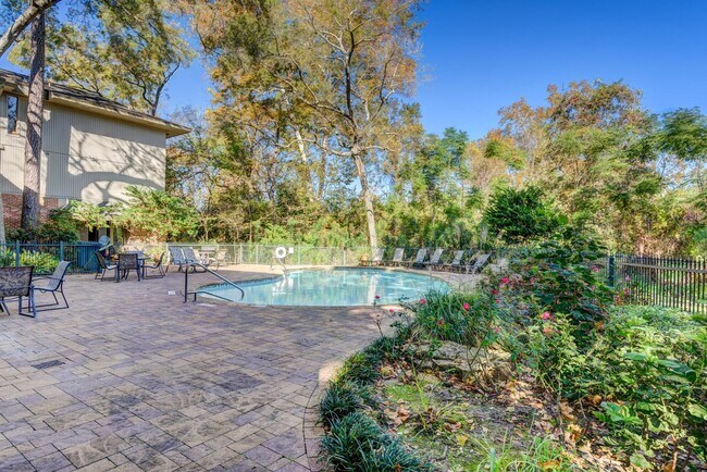 Foto del edificio - 6480 Bayou Glen Rd