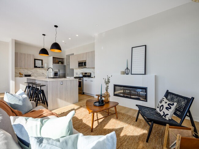 Foto del edificio - 6336 W Belmont Ave
