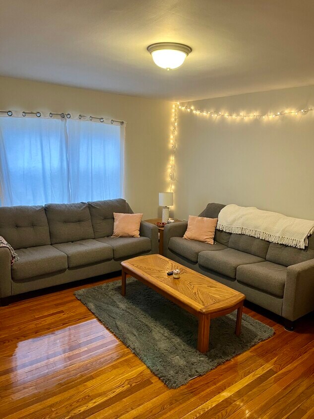 Foto principal - 87 Gardner St