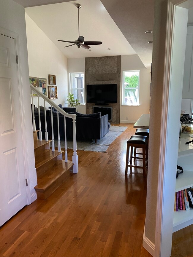 Foto del edificio - 52 Rainbow Cir