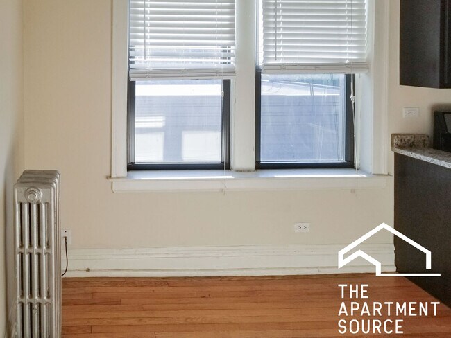 Foto del edificio - 4721 N Leavitt St