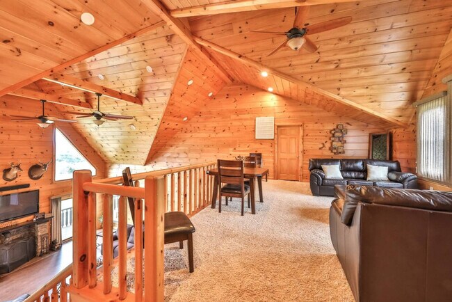 Building Photo - 129 Wildberry Dr