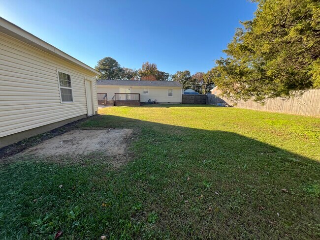 Building Photo - 3332 Macdonald Rd