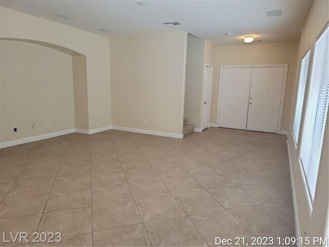 Foto del edificio - WONDERFUL NW HOME LOCATED IN THE ELKHORN R...