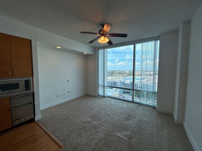 Foto del edificio - 1208 E Kennedy Blvd