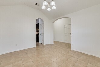 Building Photo - 3426 Lily Ranch Dr