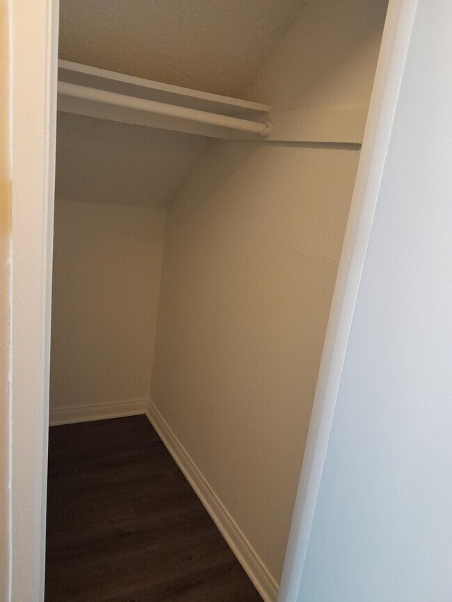 Foto del edificio - 808 N Azusa Ave