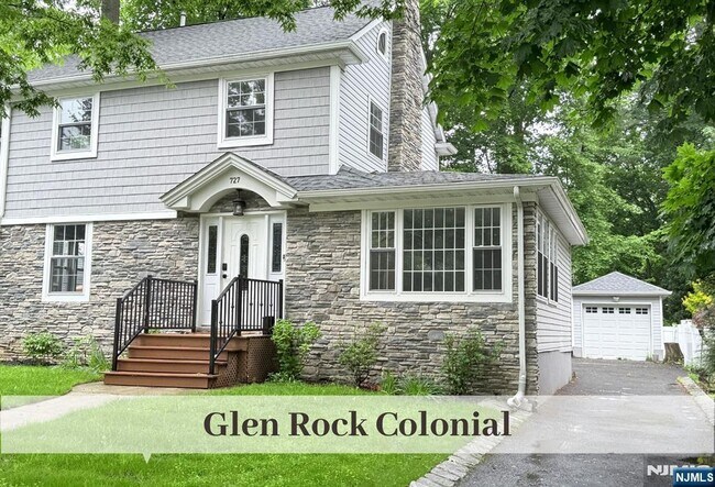 Foto del edificio - 727 Ackerman Ave