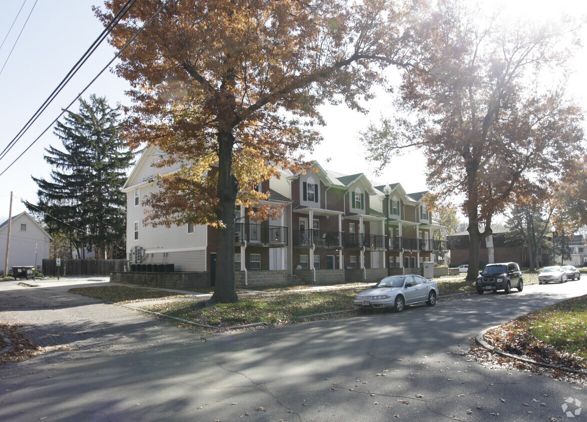 Building Photo - 1144 Goodhue Blvd