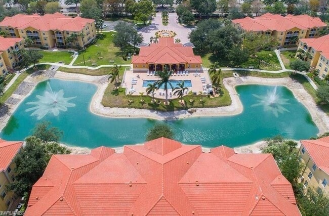 Resort-Style Living in the Heart of Fort M... - Resort-Style Living in the Heart of Fort M... Apartment