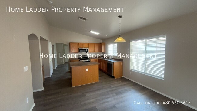 Foto del edificio - 22808 W La Pasada Blvd