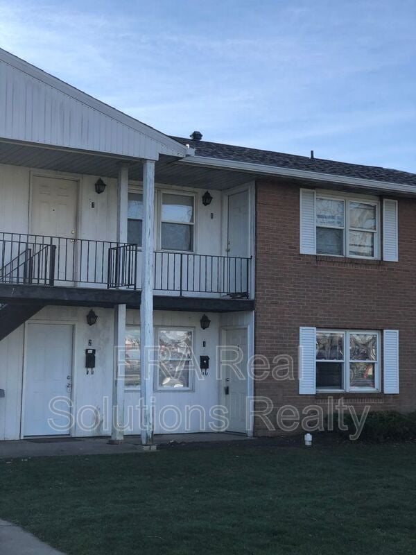 2001 Heritage Dr Unit Apt. 8, Washington Court House, OH 43160 Condo