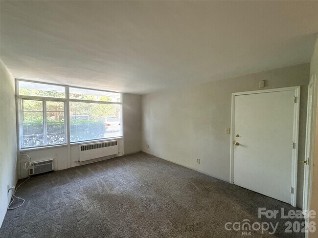 Foto del edificio - 2126 E 7th St