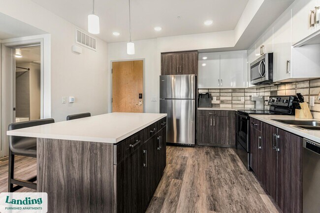 Building Photo - 2300 Tapestry Park Dr