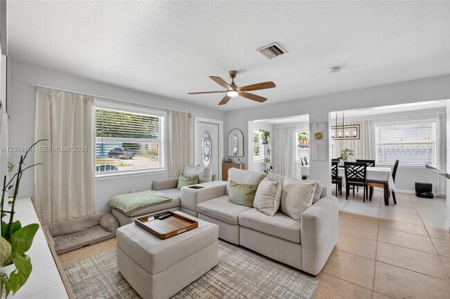 Foto del edificio - 4311 SW 24th St