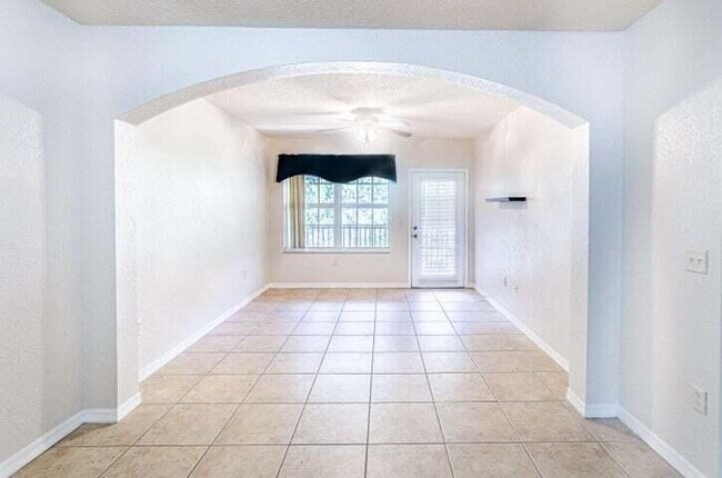 Foto del edificio - 144 SW Peacock Blvd