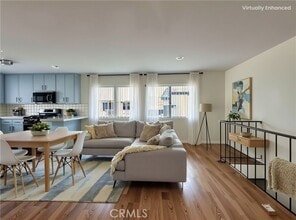 Building Photo - 28 20th Ct