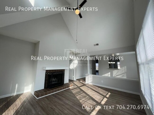 Building Photo - 9035 J M Keynes Dr