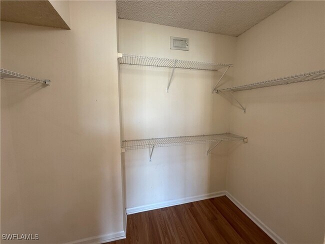 Building Photo - 13621 Eagle Ridge Dr