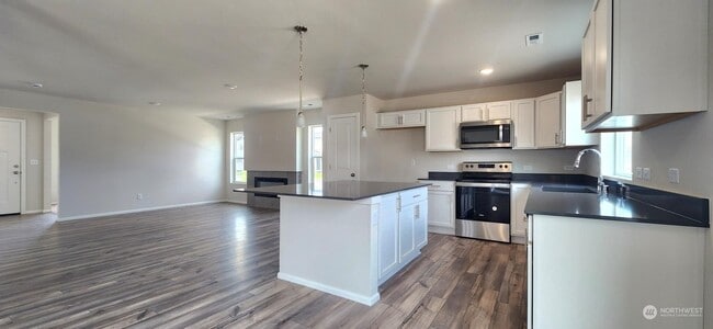 Foto del edificio - 15208 Prescott Lp SE