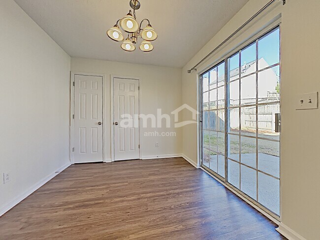 Foto del edificio - 4467 High Gate Dr NW