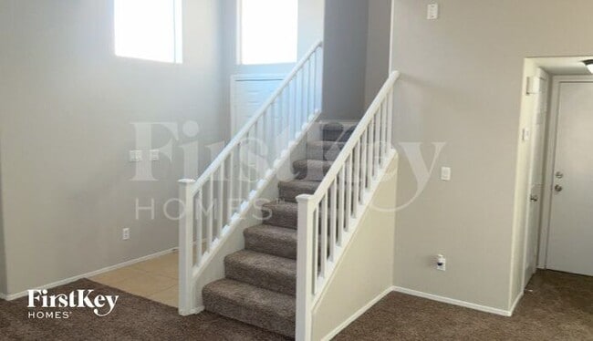 Building Photo - 6476 Hamilton Grove Ave