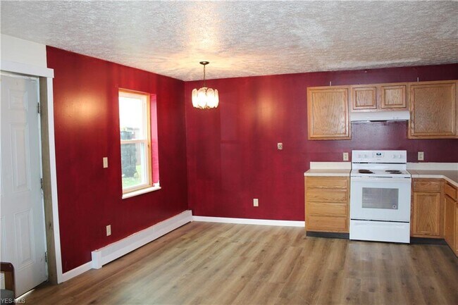 Building Photo - 159 Weller Dr