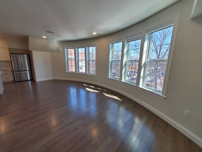Foto del edificio - 39 Herrick Rd