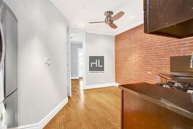 Building Photo - Renovated Gramercy 1-Bedroom with Natural ...