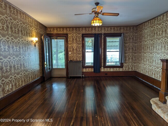 Building Photo - 518 Prescott Ave
