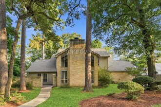 Building Photo - 6307 Jadecrest Dr