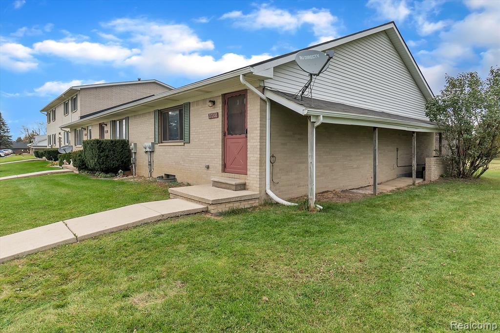 Primary Photo - 27208 Spaulding Rd