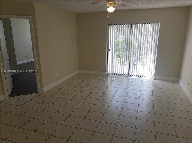 Foto del edificio - 11263 W Atlantic Blvd