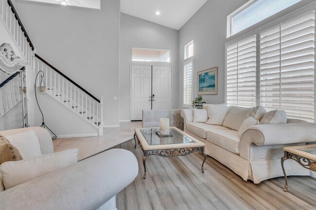 Foto del edificio - 6180 Sunset Crest Way